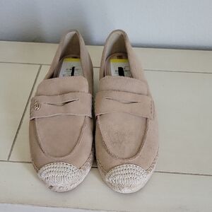 Women's Tan Loafers